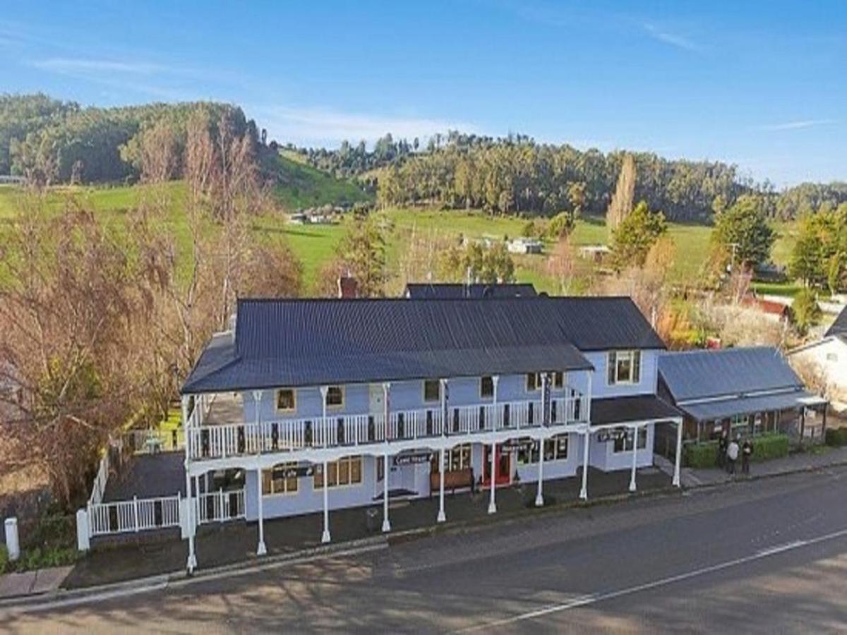 Wandering Trout - Gourmet Stays Mole Creek Eksteriør bilde